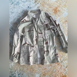Light colors oversized camo jacket